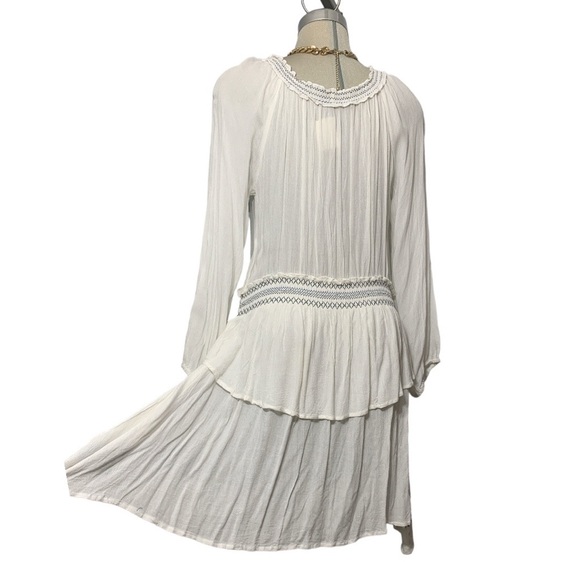 - *NEW* HYPE Gorgeous Summer Embroidery Dress Size M - Picture 13 of 15